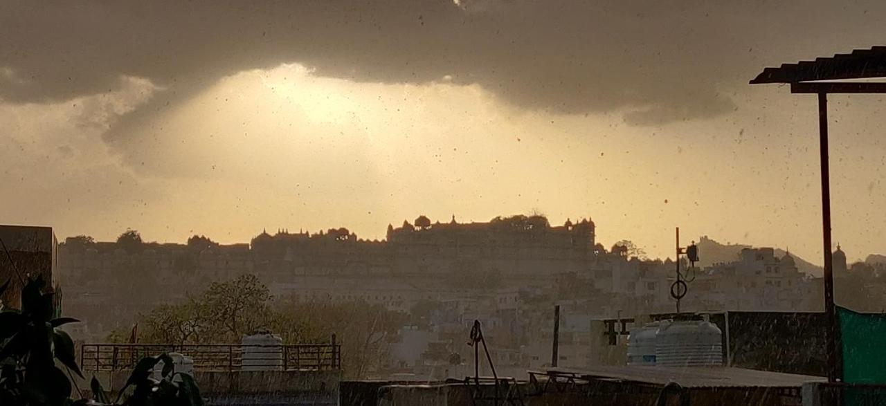 Hotel Vip Udaipur Luaran gambar